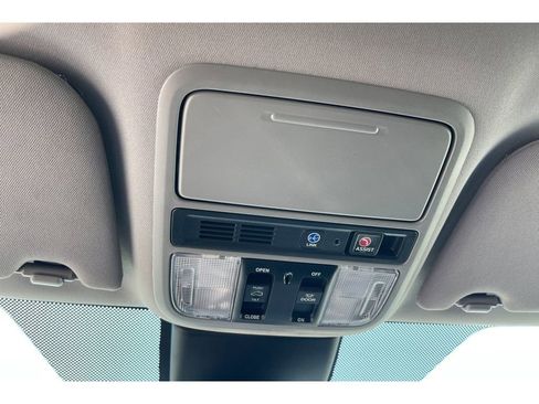 Certified 2024 Honda Odyssey Elite image 25
