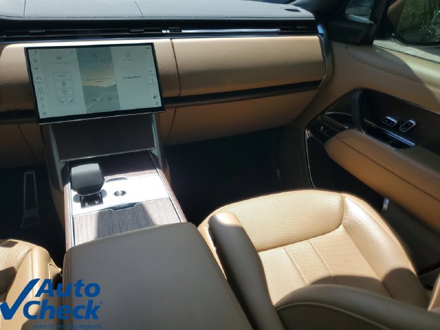Used 2025 Land Rover Range Rover SE AWD/4WD image 16