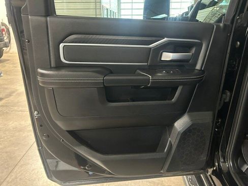 Used 2025 RAM 2500 Big Horn AWD/4WD image 31