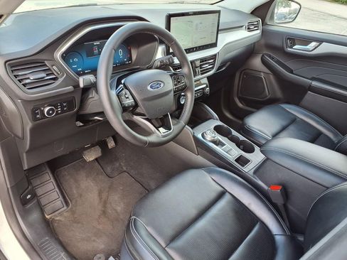 Used 2023 Ford Escape Platinum AWD/4WD image 24