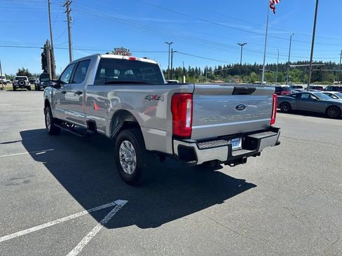 Used 2024 Ford F350 XLT AWD/4WD image 4