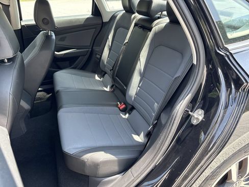 Used 2025 Volkswagen Jetta SE FWD image 20