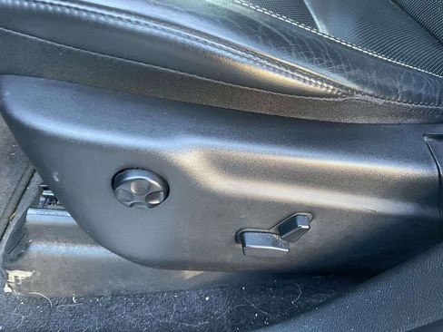 Used 2017 Jeep Grand Cherokee Limited w/ Luxury Group II image 28