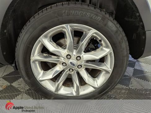 Used 2015 Ford Explorer XLT w/ Equipment Group 202A AWD/4WD image 53