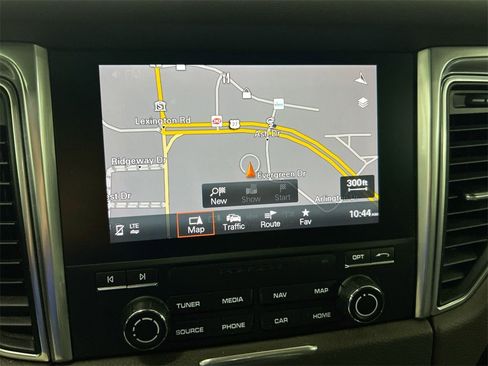 Used 2017 Porsche Macan Turbo image 14