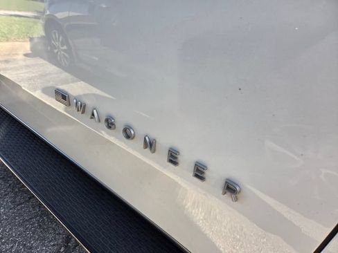 Used 2024 Jeep Wagoneer 2WD w/ Premium Group I image 4