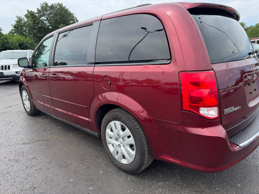 Used 2017 Dodge Grand Caravan SXT w/ Quick Order Package 29G SXT FWD image 10