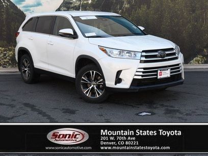 Certified 2019 Toyota Highlander LE w/ Carpet Mat Package (TMS)