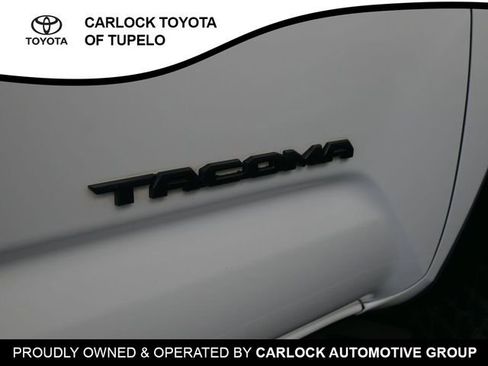 Used 2018 Toyota Tacoma TRD Off-Road AWD/4WD image 41