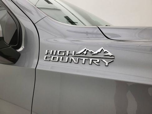 Used 2024 Chevrolet Tahoe High Country image 35