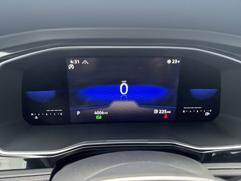 Used 2022 Volkswagen Jetta SE w/ Panoramic Sunroof Package image 11