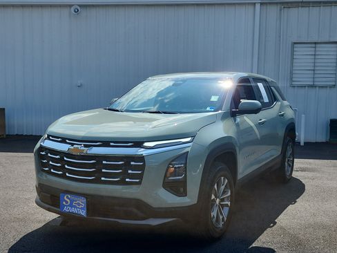 Used 2026 Chevrolet Equinox LT w/ Safety and Technology Package AWD/4WD image 1