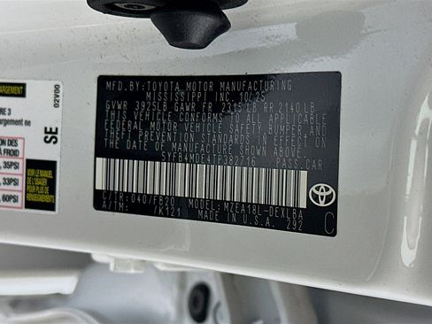 Used 2026 Toyota Corolla LE FWD image 12