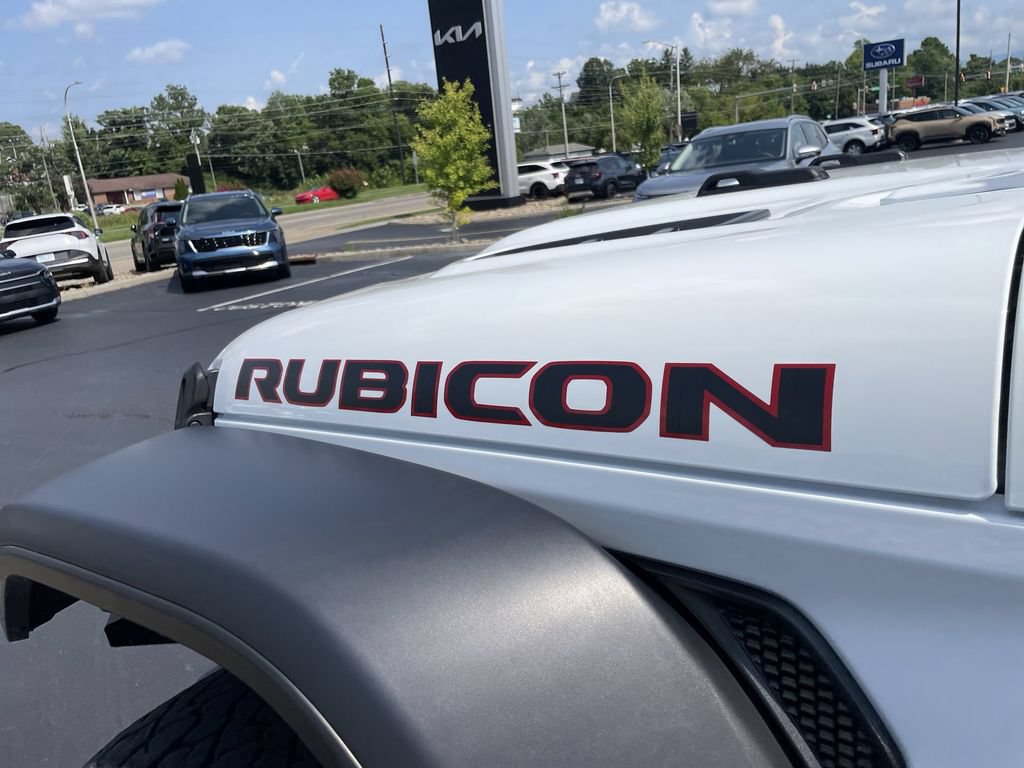 Used 2023 Jeep Wrangler Unlimited Rubicon AWD/4WD image 7