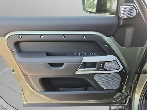 Used 2024 Land Rover Defender 130 X-Dynamic SE AWD/4WD image 29