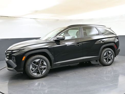 Certified 2025 Hyundai Tucson SEL image 2