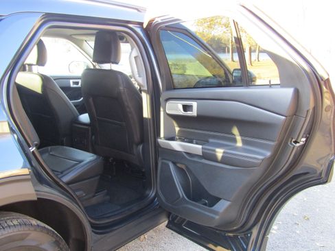 Certified 2023 Ford Explorer XLT w/ Equipment Group 202A image 23