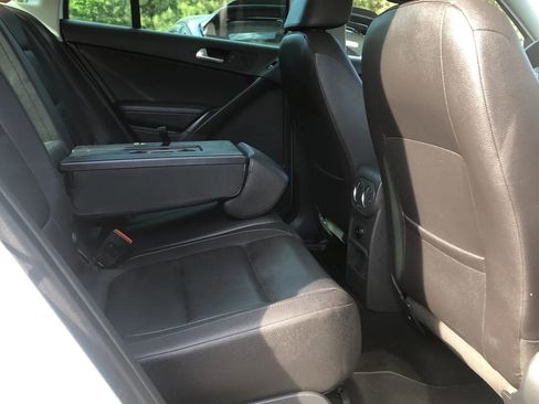 Used 2015 Volkswagen Tiguan SEL image 12