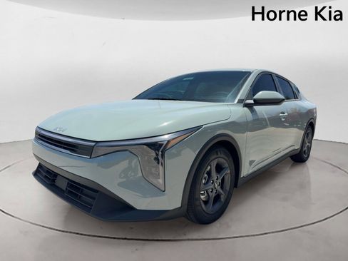 New 2026 Kia K4 FWD image 7