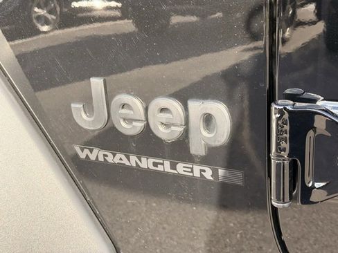 Used 2023 Jeep Wrangler Sport S image 13