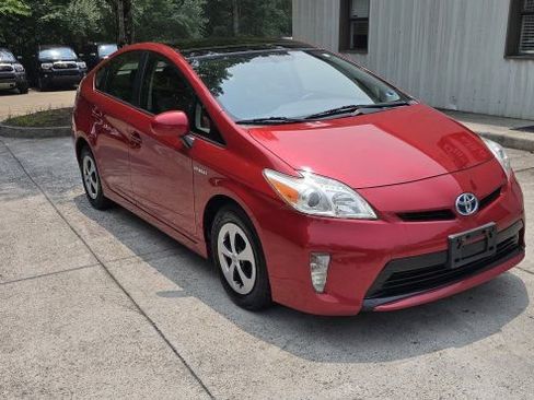 Used 2013 Toyota Prius Four w/ Deluxe Solar Roof Pkg FWD image 7