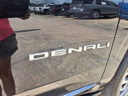 Used 2024 GMC Yukon Denali Ultimate image 10
