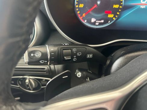 Used 2022 Mercedes-Benz GLC 300 4MATIC image 25
