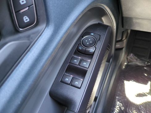 Used 2025 Ford Maverick XL w/ Equipment Group 102A AWD/4WD image 17