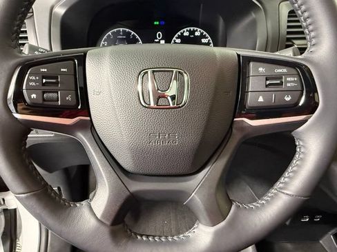 Used 2025 Honda Odyssey EX-L image 18