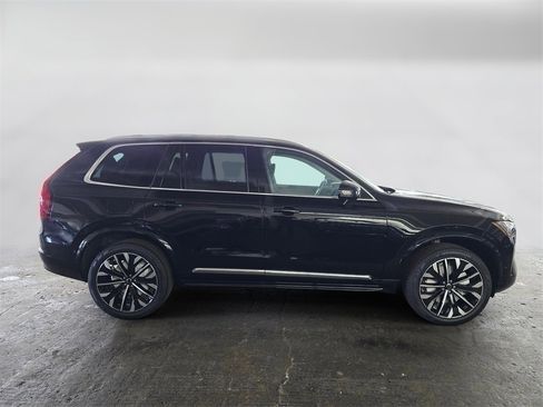 New 2026 Volvo XC90 B6 Plus w/ Protection Package image 4