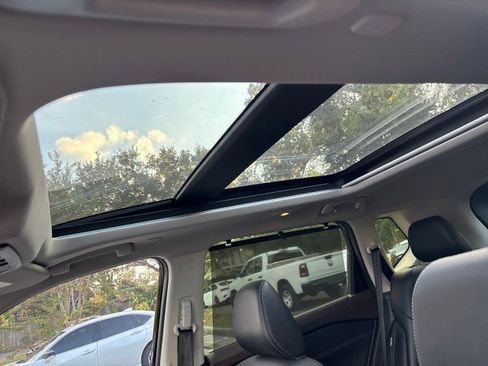 Used 2023 Nissan Rogue SV w/ SV Premium B Package image 15