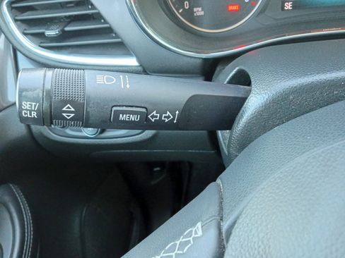 Used 2019 Buick Encore Preferred image 24