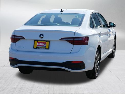Used 2024 Volkswagen Jetta S image 6