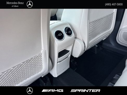 Certified 2023 Mercedes-Benz GLB 250 image 21