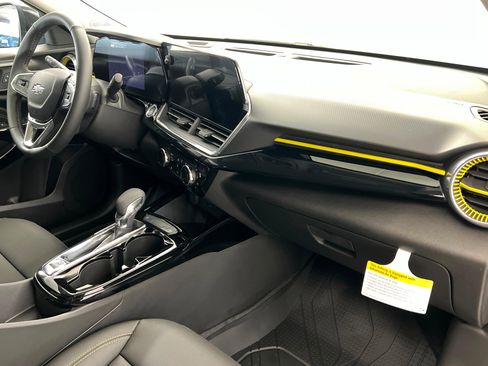 New 2026 Chevrolet Trax ACTIV w/ Driver Confidence Package FWD image 25
