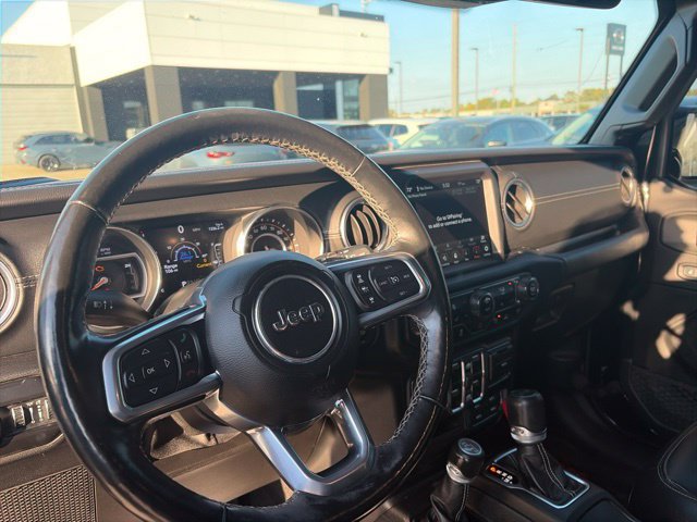 Used 2021 Jeep Wrangler Unlimited Sahara AWD/4WD image 9