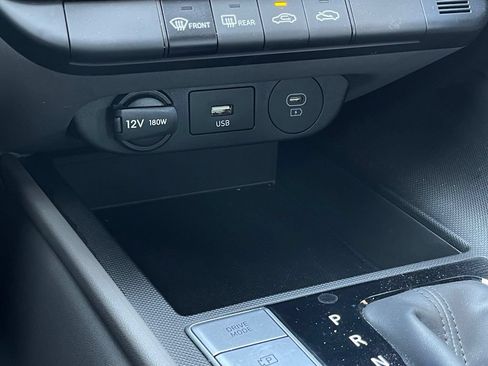 Used 2024 Hyundai Elantra SEL FWD image 19