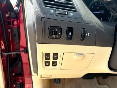 Used 2011 Lexus ES 350 image 26