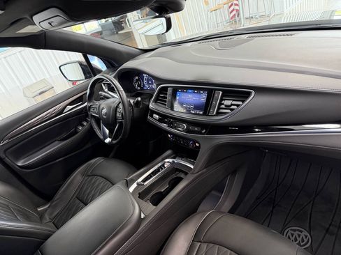 Used 2023 Buick Enclave Avenir AWD/4WD image 31
