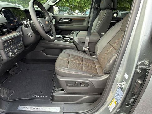 New 2026 Chevrolet Suburban High Country AWD/4WD image 4
