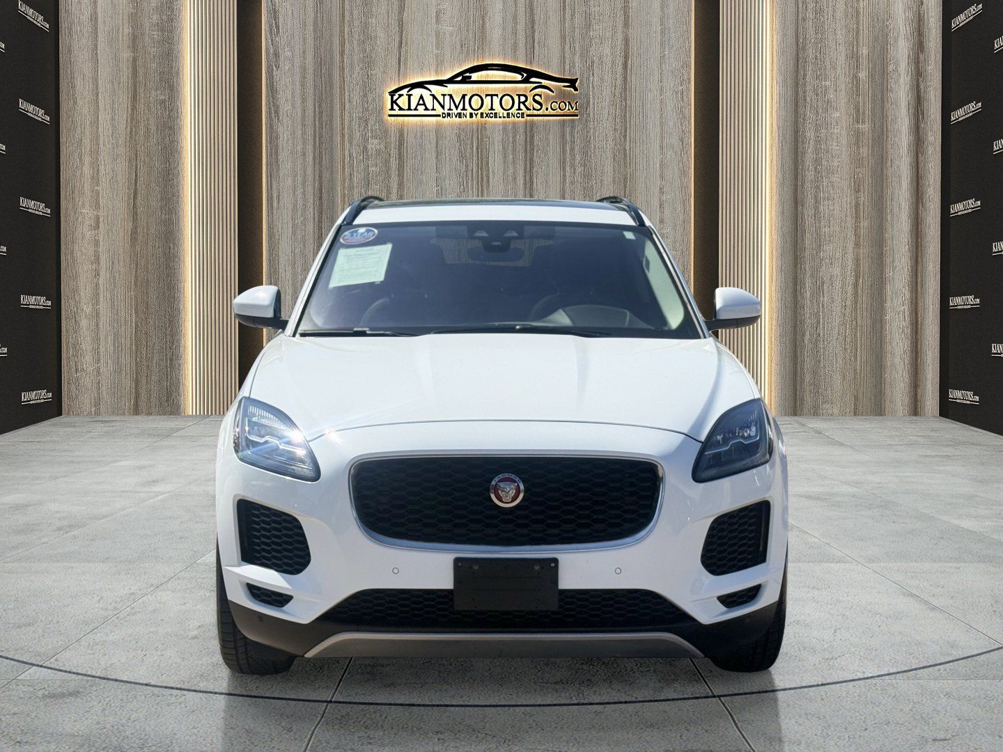 Used 2020 Jaguar E-PACE SE AWD/4WD image 2