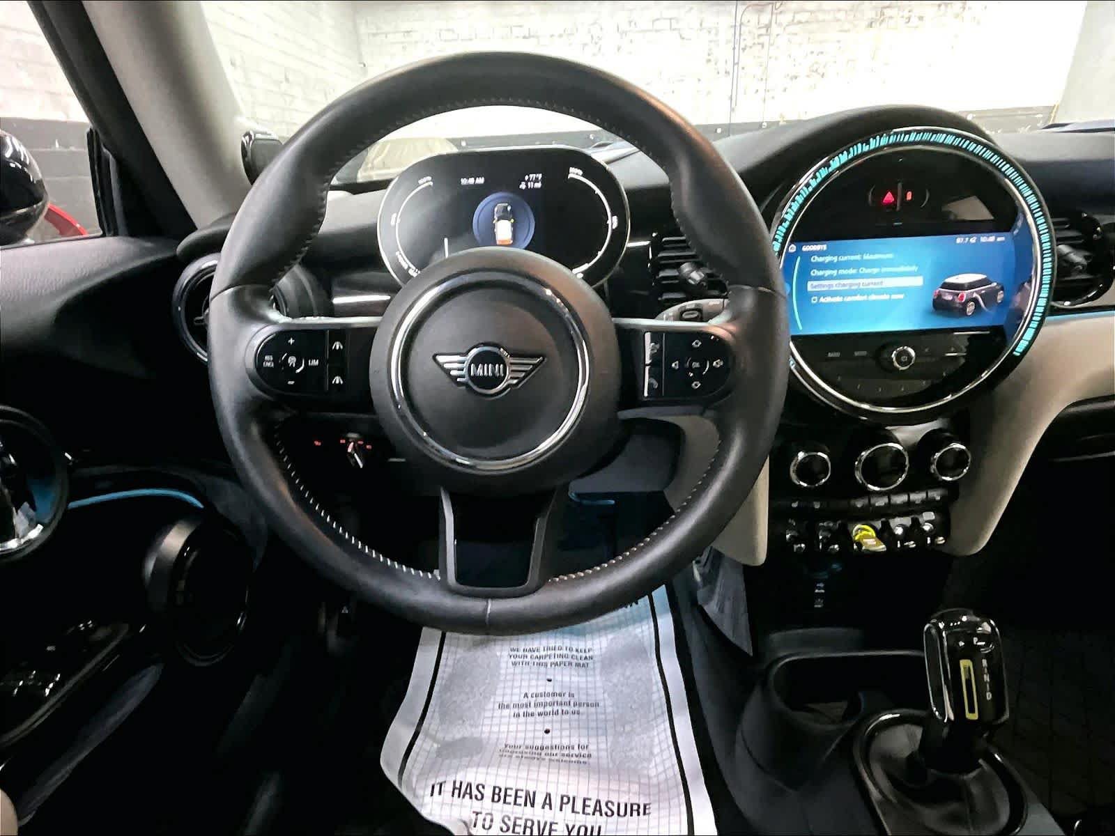 Used 2024 MINI Cooper SE FWD image 9