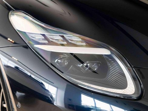 New 2025 Aston Martin DB12 Coupe image 19