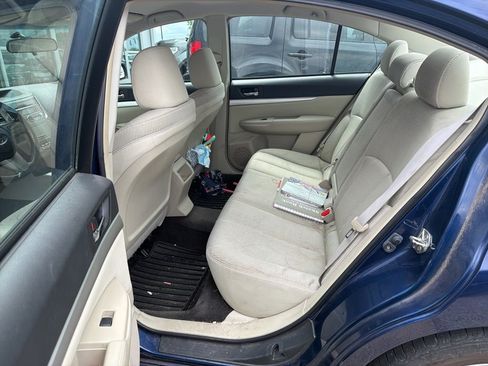 Used 2011 Subaru Legacy 2.5i Premium w/ All-Weather Pkg AWD/4WD image 7