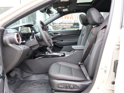 New 2026 Chevrolet Trax RS w/ Sunroof Package FWD image 12