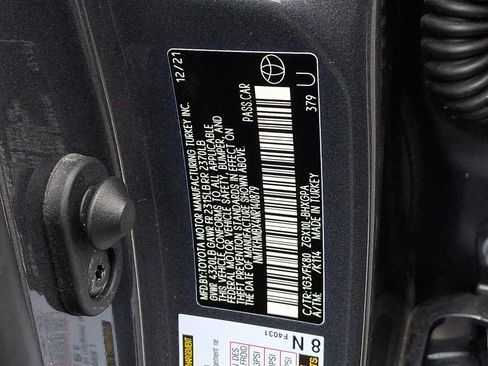Used 2022 Toyota C-HR XLE FWD image 26