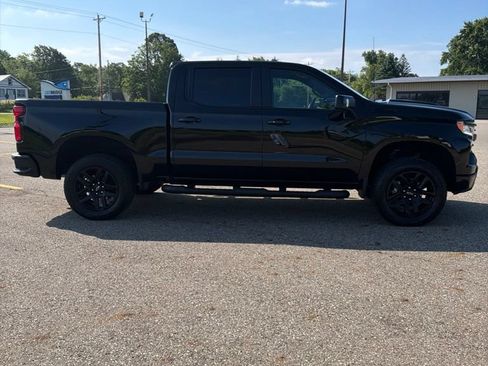 Used 2025 Chevrolet Silverado 1500 LT Trail Boss w/ LT Trail Boss Premium Package AWD/4WD image 4
