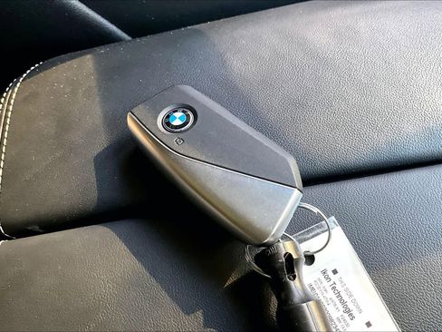 Used 2024 BMW X5 xDrive40i w/ Premium Package image 15