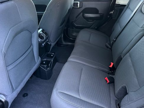 Used 2020 Jeep Wrangler Unlimited Sport AWD/4WD image 12