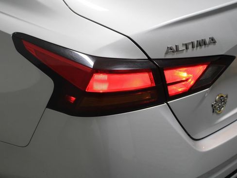 Used 2024 Nissan Altima 2.5 SV image 48